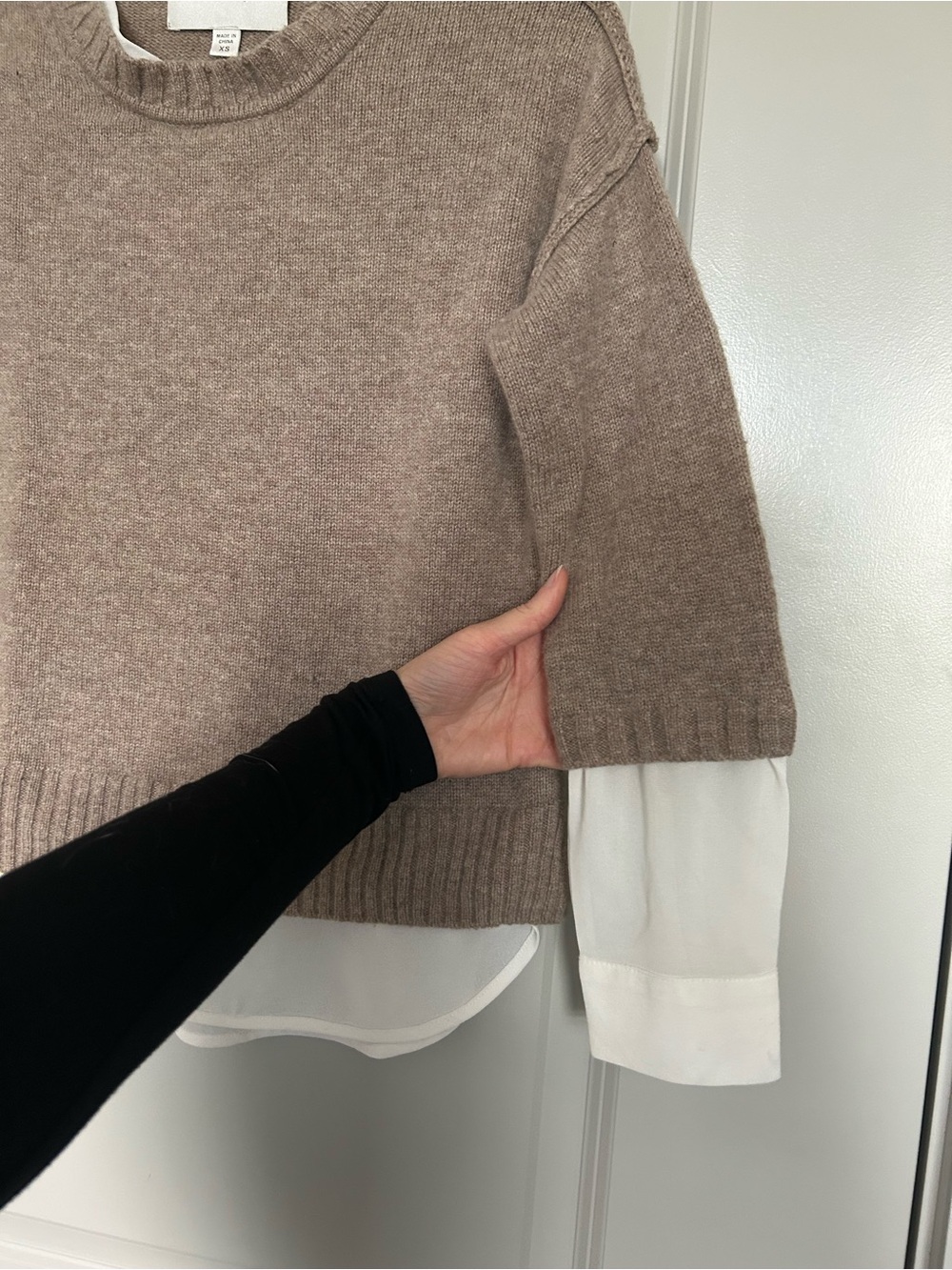 Brochu Walker Taupe Knit Layered Wool Cashmere Crew Sweater with White Hem - Picture 6 of 10